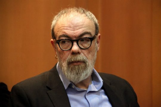 «Το θέμα είναι η κατανομή των βαρών στους πλούσιους»