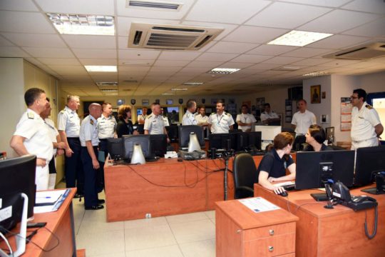Στο αρχηγείο του Λιμενικού, αντιναύαρχος των ΗΠΑ