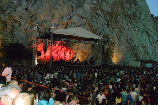 Εμπάργκο από τους διοργανωτές συναυλιών