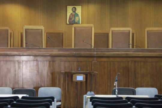 «Καίει» τέσσερις της ΜΚΟ «Αλληλεγγύη» ο εισαγγελέας