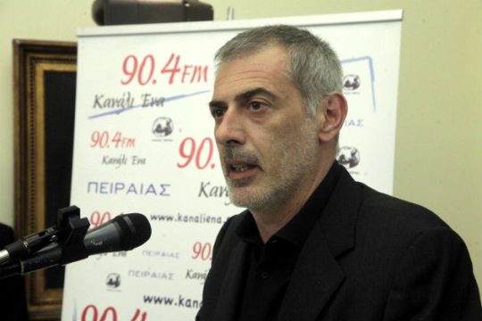 Στην κυριακάτικη αγορά Πειραιά ο Γ. Μώραλης