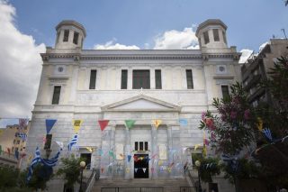 Προς τιμήν του… διαδόχου