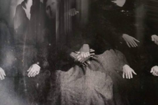 Δύο αποχρώσεις του γκρι