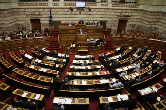 Υπερψηφίσθηκε με 153 ψήφους το πολυνομοσχέδιο