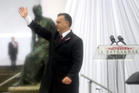 Ζήτησε από την Ε.Ε. να μας στείλει πίσω 52.000 μετανάστες