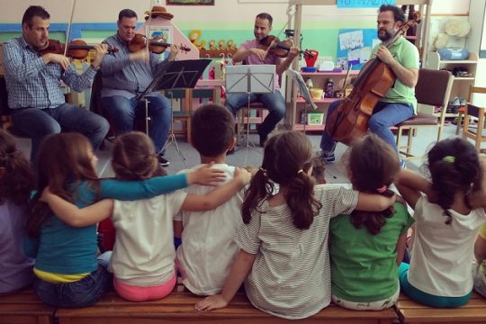 Tα πιτσιρίκια χορεύουν… Μότσαρτ