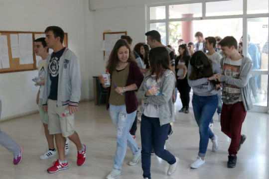Τα θέματα και οι απαντήσεις σε Ιστορία και Φυσική Κατεύθυνσης