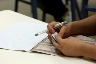 Σπέρνοντας τον πανικό λίγο πριν τις πανελλαδικές