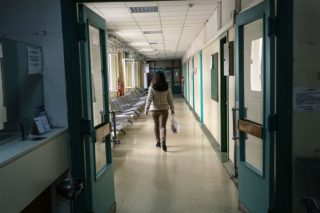 Τελεσίγραφο για αποκλειστική απασχόληση
