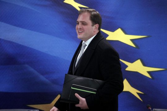 Καλύτερα κι από υπουργός, ο διοικητής της ΑΑΔΕ