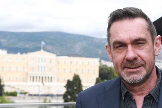 «Η Αριστερά δεν πρέπει να παραιτηθεί, αλλά να μείνει και να πολεμήσει»