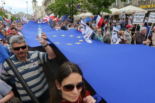 Ενα «ατελείωτο» ποτάμι διαμαρτυρίας