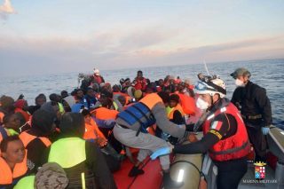 Οι πρόσφυγες επιλέγουν την ιταλική οδό
