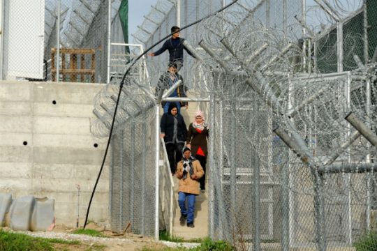 Τα ψέματα του Τύπου και η πραγματική εικόνα των προσφύγων στη Σάμο