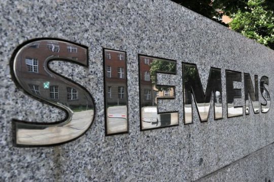 Βγάζει τα «βραχιόλια» και βάζει «βραχιολάκι» ο Οσβαλντ