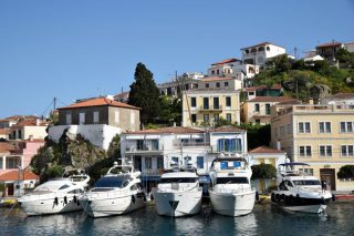 Παράνομες ναυλώσεις σκαφών