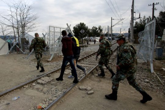 Διαψεύδουν οι Βρυξέλλες τη δημιουργία «ευρωπαϊκού στρατού»