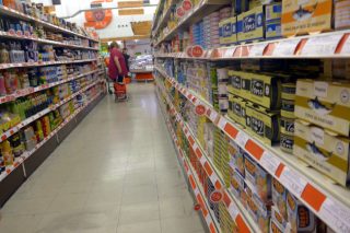 Σε καθεστώς ομηρίας οι εργαζόμενοι του ομίλου Καρυπίδη