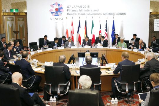Σταθερές ισοτιμίες και προώθηση της ανάπτυξης θέλουν οι ισχυροί