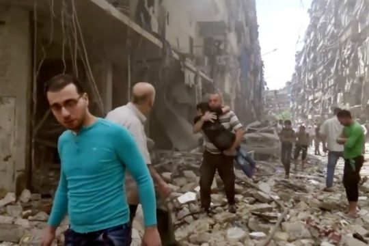 Μαίνονται, ξανά, οι συγκρούσεις στο Χαλέπι