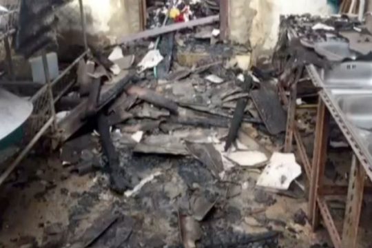 Νεκρές 18 μαθήτριες από πυρκαγιά σε οικοτροφείο