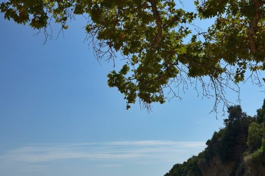 Λιακάδα και πρώτη φετινή βουτιά