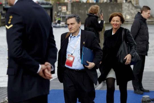 Με μοναδική εκκρεμότητα τον «κόφτη» και «αγκάθι» το χρέος