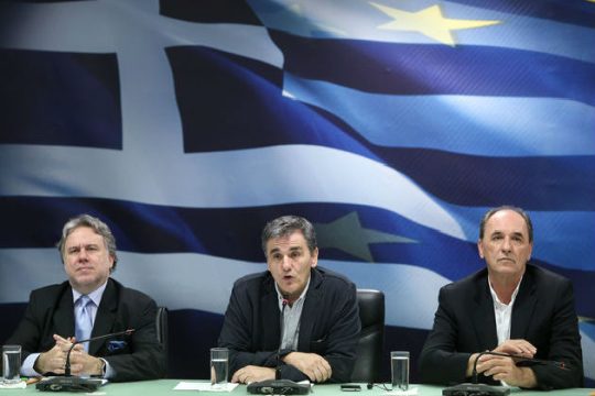 Παραμένουν οι αποστάσεις Αθήνας – Θεσμών