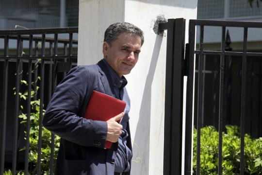 «Πακέτο πάνω από 5,4 δισ. δεν περνάει από καμία κυβέρνηση»