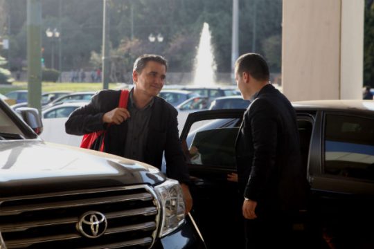 Η απάντηση Τσακαλώτου για το αφορολόγητο