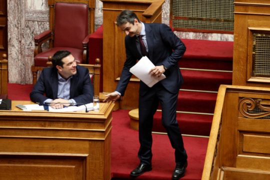 Οι «κόφτες» Τσίπρα και Μητσοτάκη