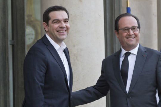 Έντονες διαβουλεύσεις για το χρέος ενόψει Eurogroup