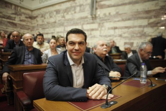 «Μπαράζ» tweets από Τσίπρα-ΣΥΡΙΖΑ για το ασφαλιστικό