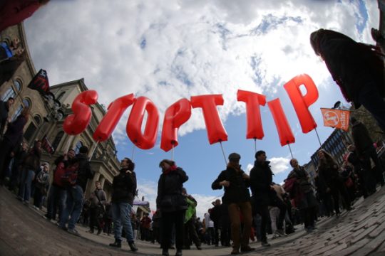 Προσωρινό «μπλόκο» από τη Γαλλία στην TTIP