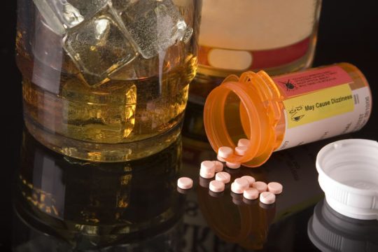 Αυξημένες οι εξαρτήσεις και τα «πειράματα» στους νέους