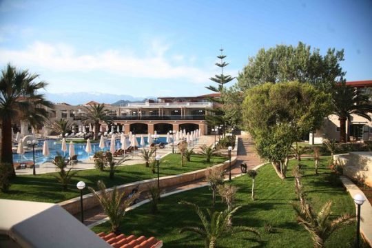 Και με την… εγκύκλιο η αύξηση ΦΠΑ στο 24%