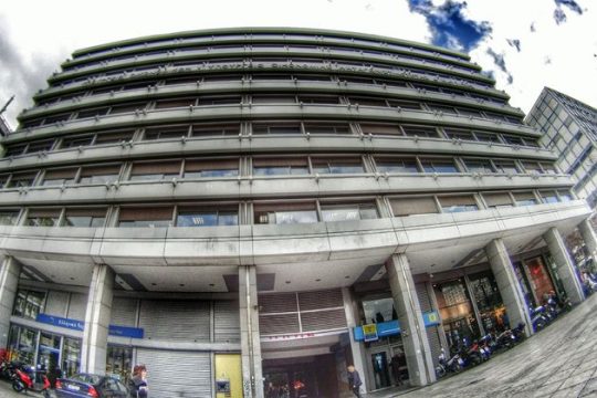 Ψηλώνουν τα «φέσια» του Δημοσίου