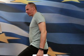 Το περσινό πραξικόπημα και οι σημερινοί όψιμοι Νιου Ντίλερ