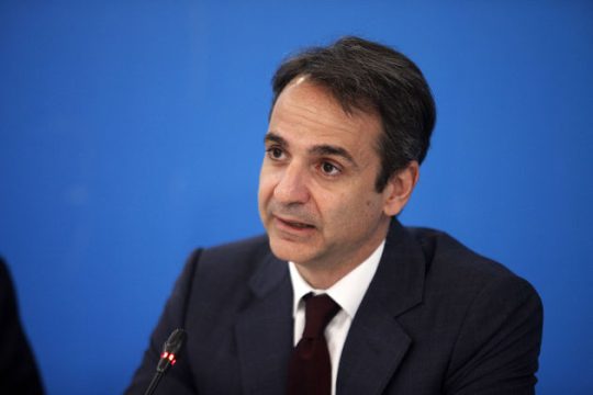 Με δημόσια διαβούλευση η φυγή προς τα εμπρός