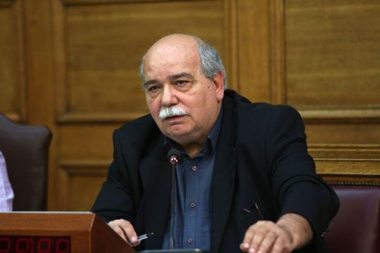 Τον Ιούλιο και στη Βουλή