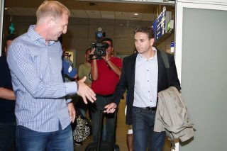 Ηρθε και υπογράφει