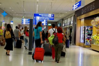 Ισραηλινοί σεκιούριτι χτύπησαν Κολομβιανό επιβάτη