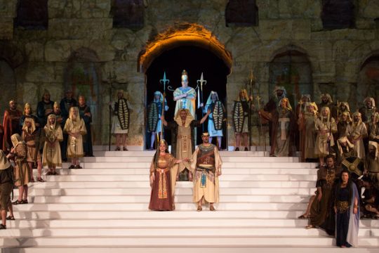 «Ο κόσμος θα είναι πάντα γεμάτος Αΐντες»