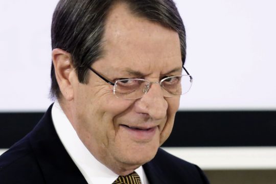 Εντατικές συνομιλίες και… αισιοδοξία για το Κυπριακό