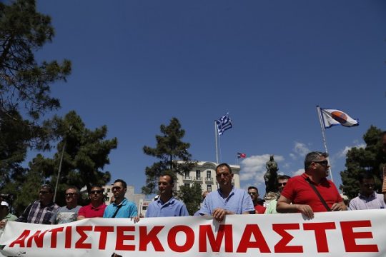 Η μάχη για τα εργασιακά