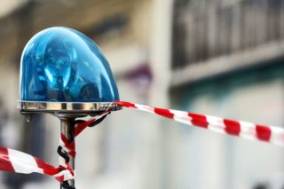 Εκβιαστές βλέπει η ΕΛ.ΑΣ. πίσω από την έκρηξη στη Βουλιαγμένη