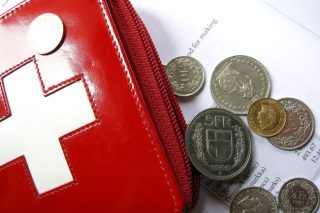 Ομπρέλα προστασίας για «ελβετικά» δάνεια