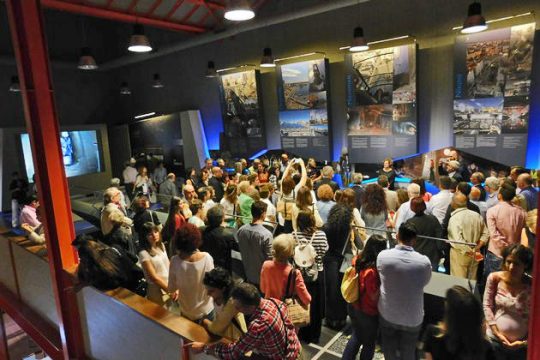 «Στην Επιφάνεια» ο υπόγειος κόσμος της πόλης του Πειραιά