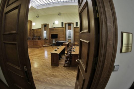 Νέα επιτροπή για το χρέος