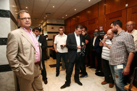 Οριακή έγκριση απολογισμού, μήνυση για Γκιρτζίκη